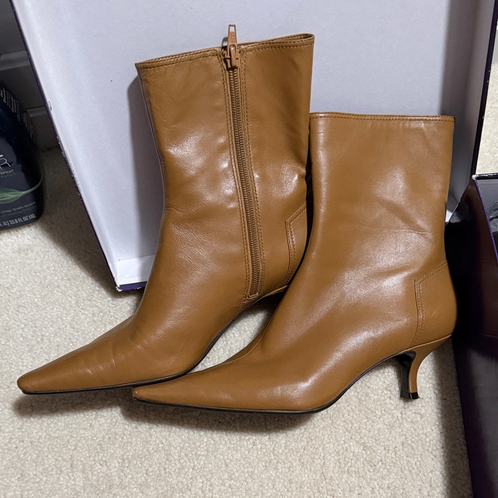 Classic Pointed-Toe kitten Heel Ankle Boots in Camel